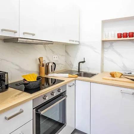 Charming Studio In The Heart Of Belleville Paris Exterior photo